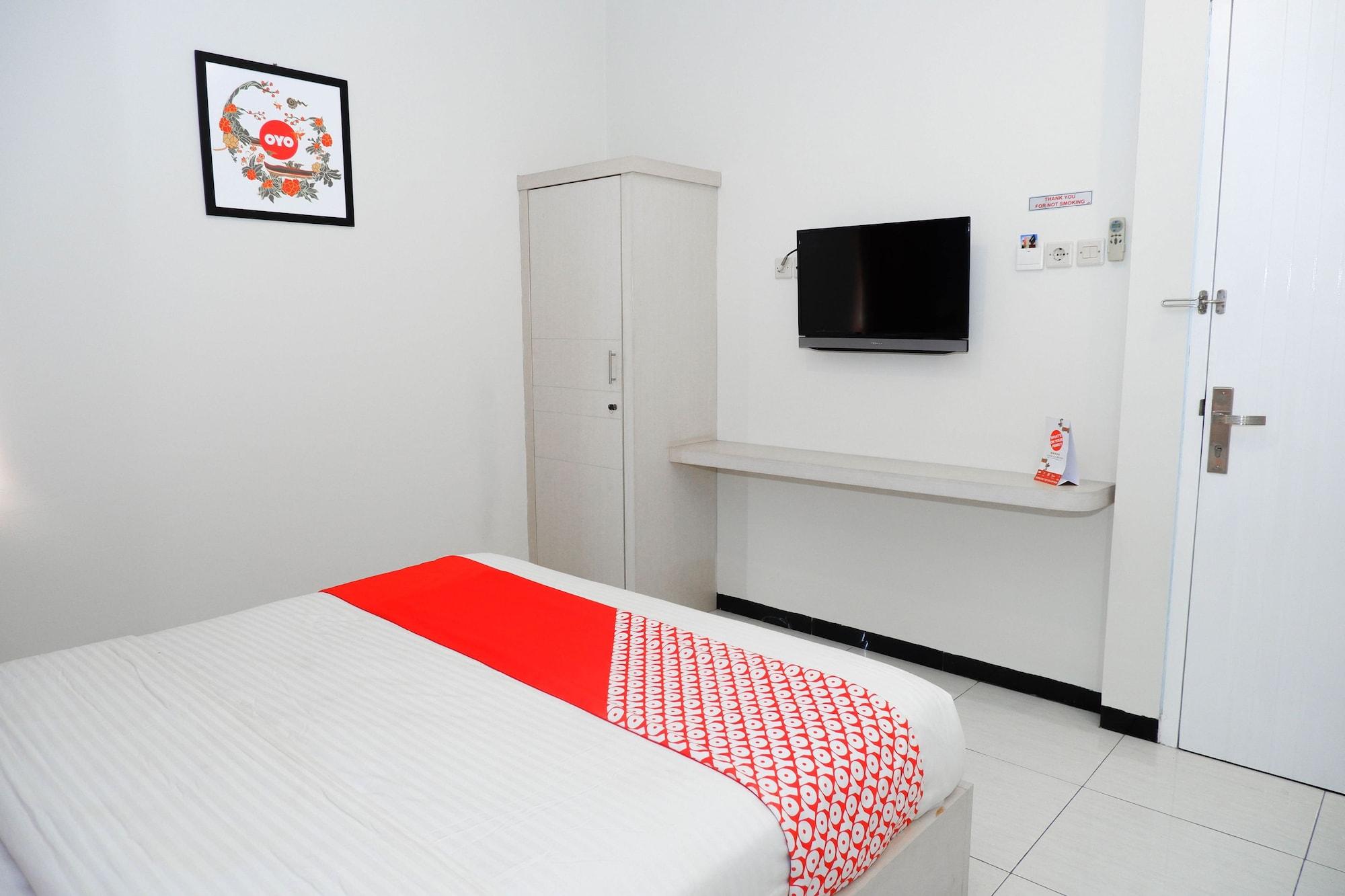 Sky Guesthouse Семаранг Екстериор снимка