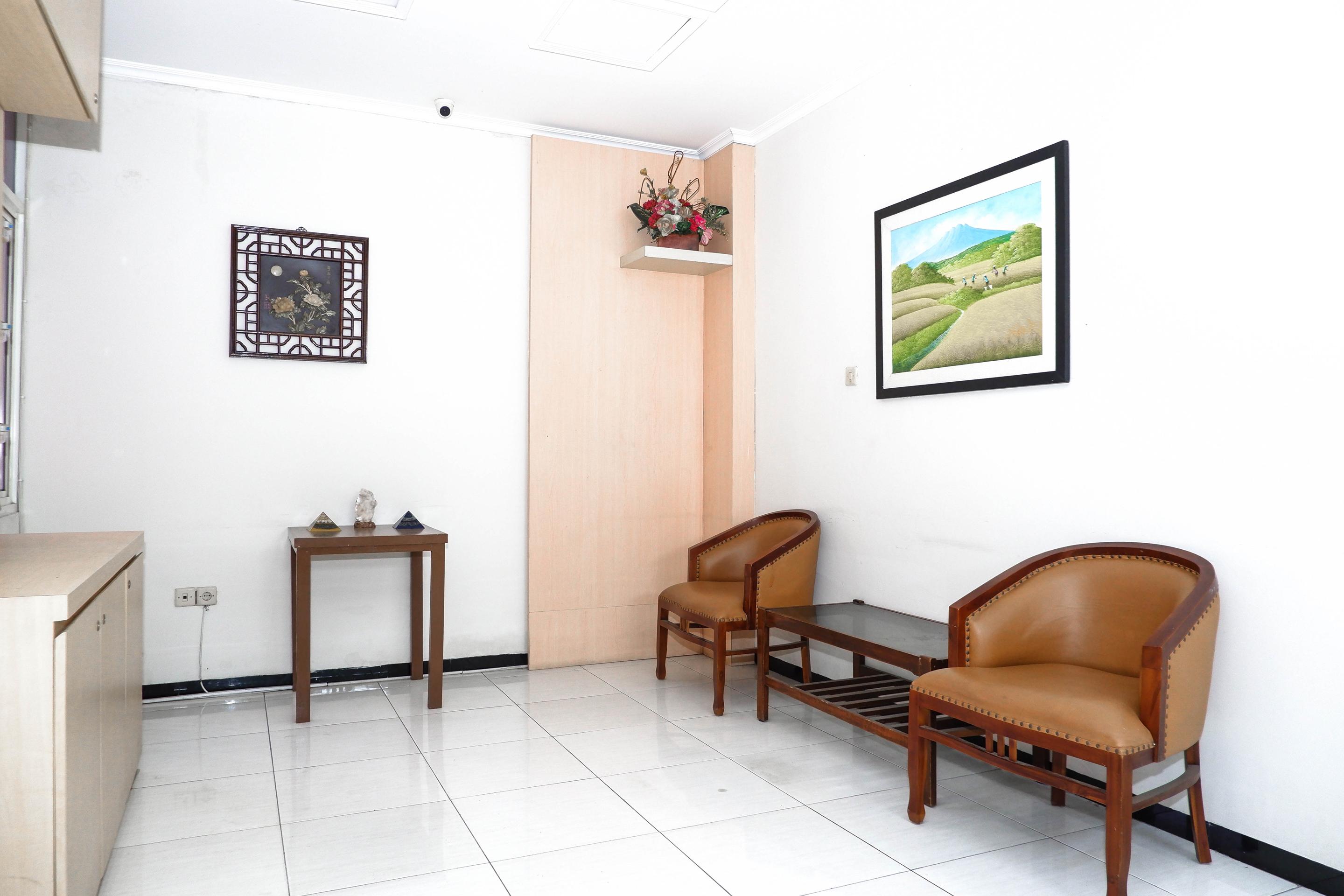 Sky Guesthouse Семаранг Екстериор снимка