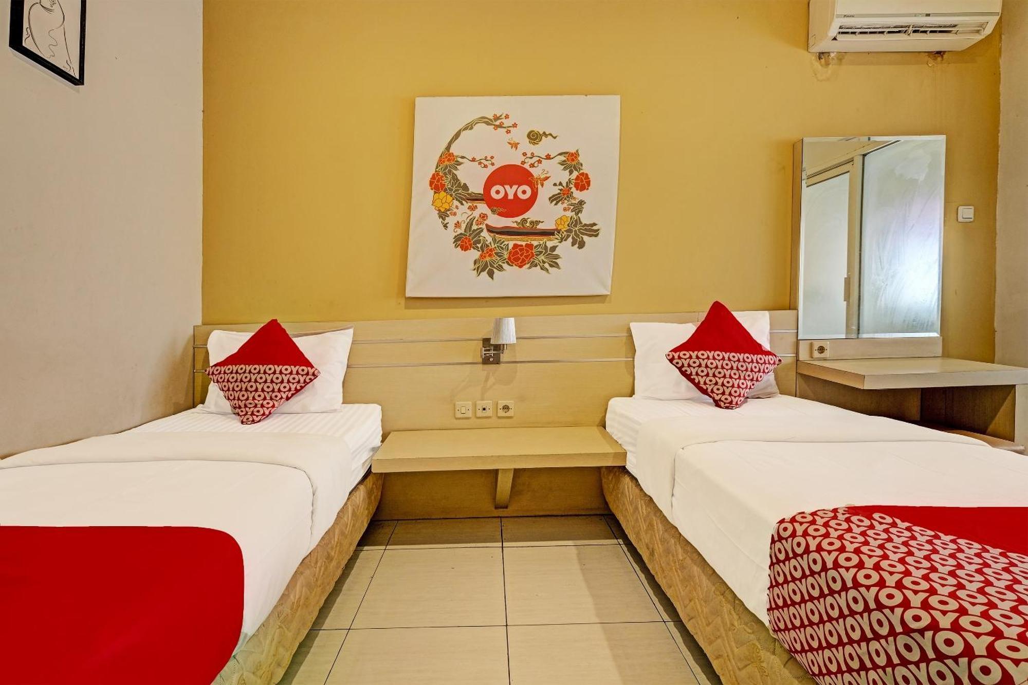 Sky Guesthouse Семаранг Екстериор снимка