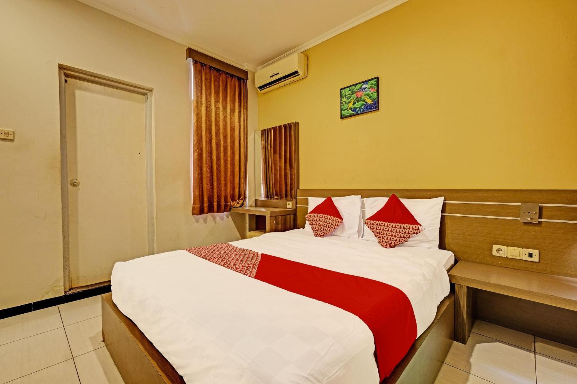 Sky Guesthouse Семаранг Екстериор снимка
